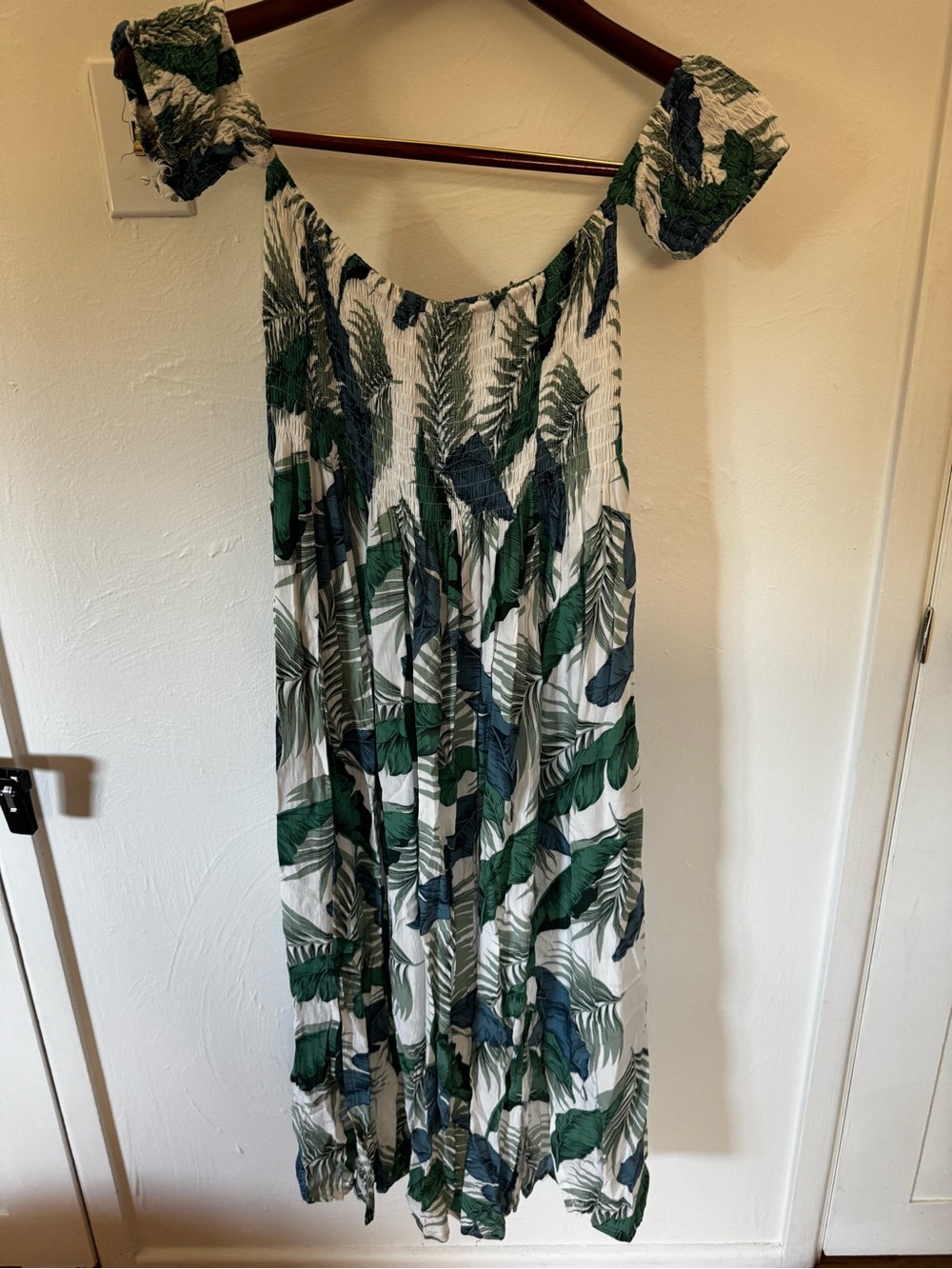 Women’s Off-Shoulder Tropical Leaf Midi Dress in Green and White